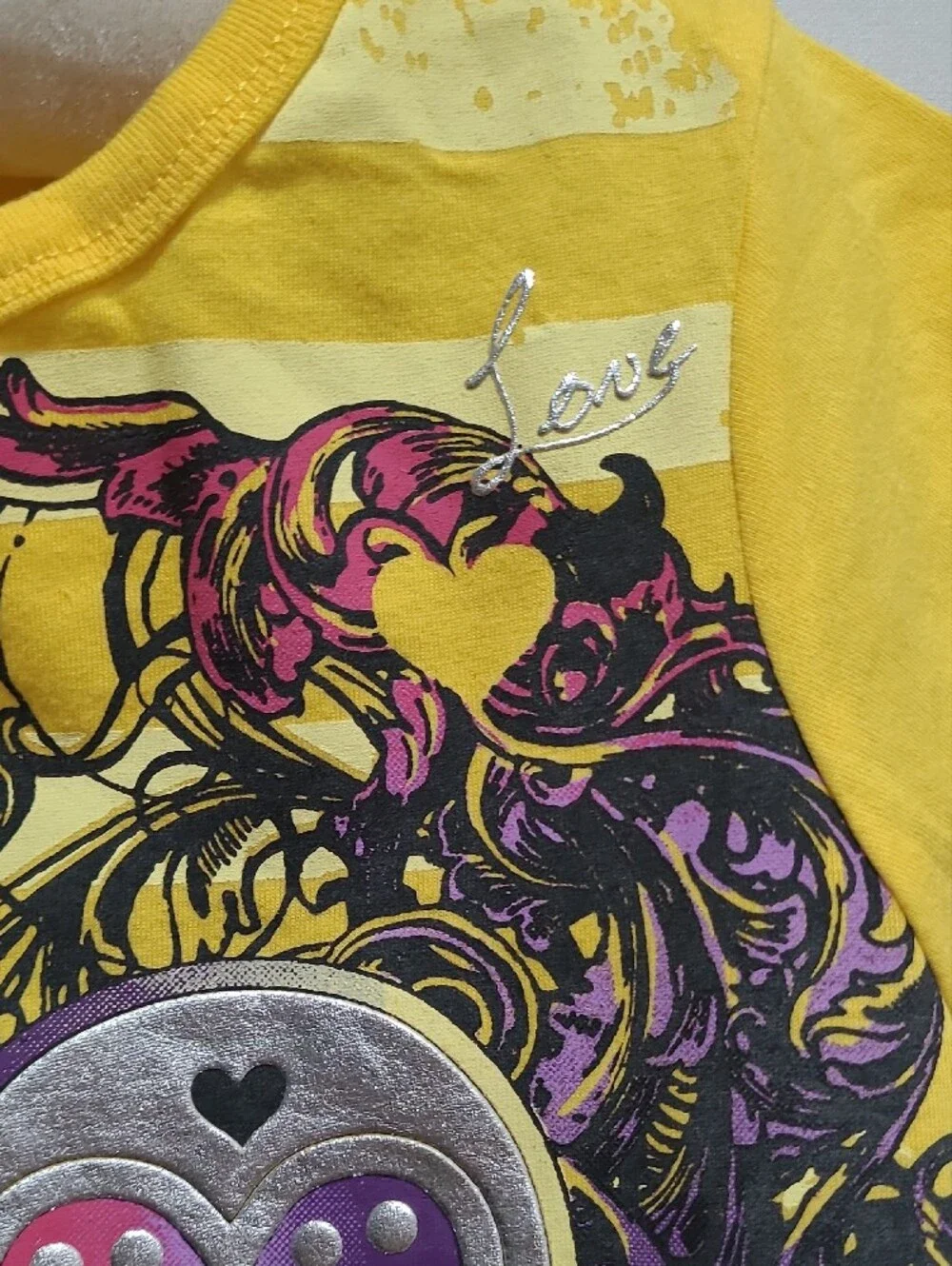 Eye Candy Yellow Girls' Love Heart Graphic Tee Sz S (7/8)
